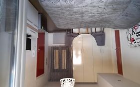 Violeta Apartments